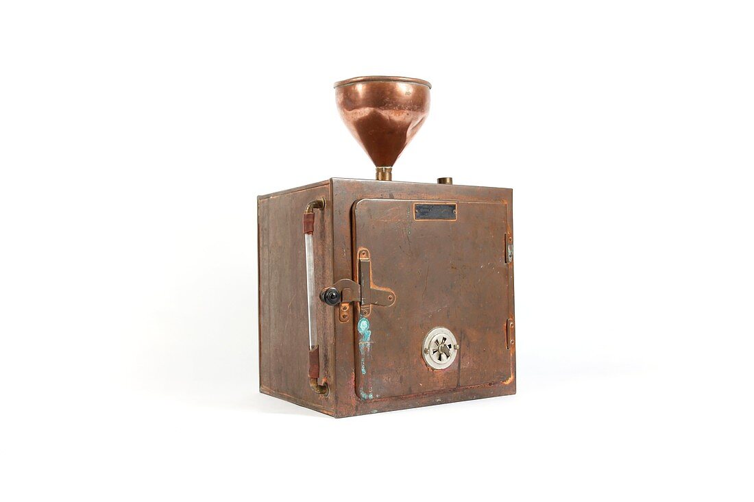 Early 20th Century copper steriliser