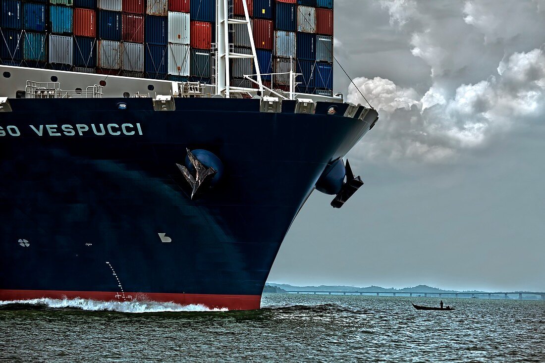 Amerigo Vespucci container ship