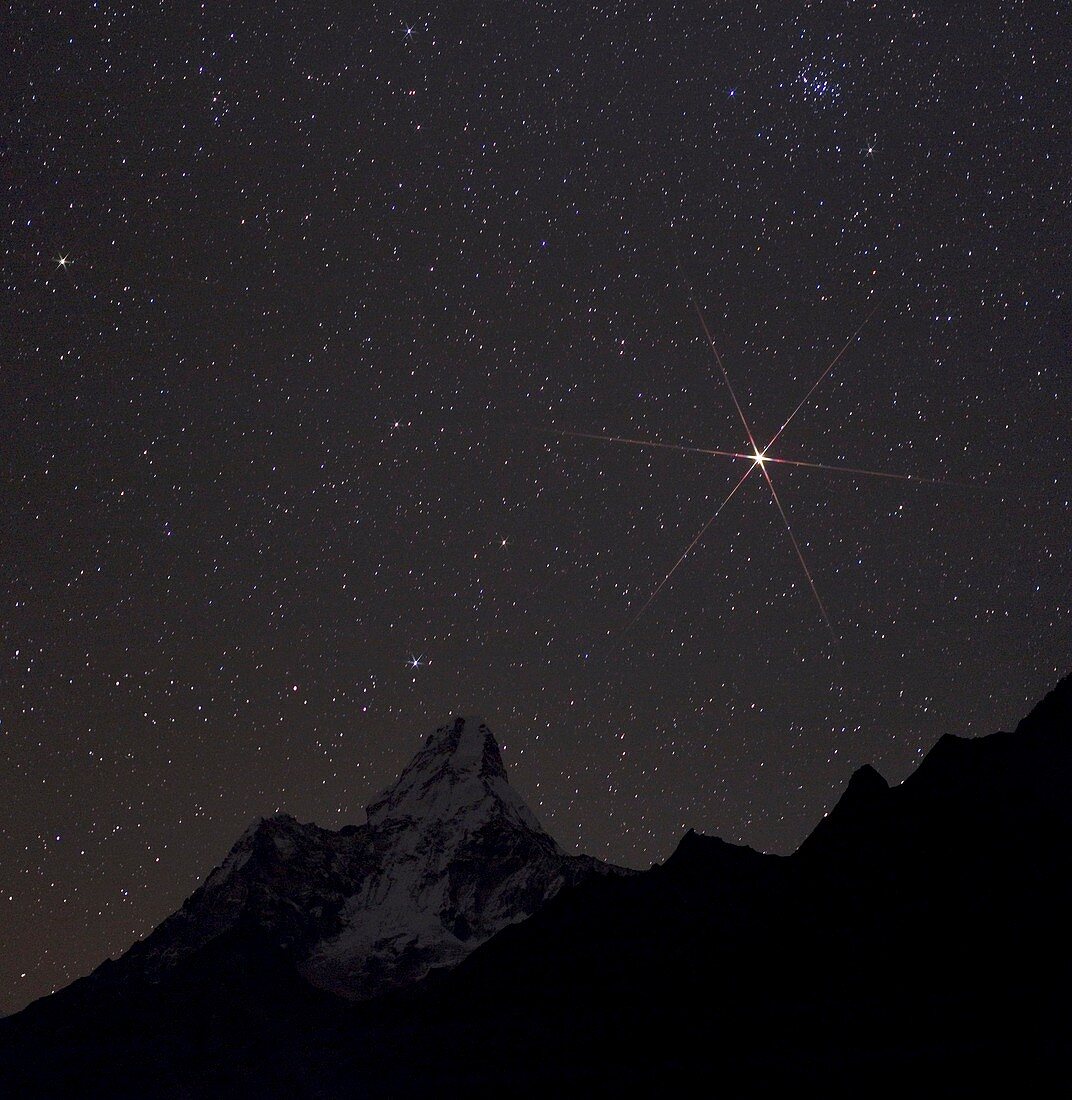 Mars rising over the Himalayas