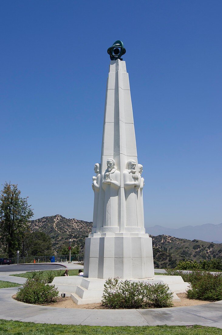 Scientist monument,Griffith Observatory