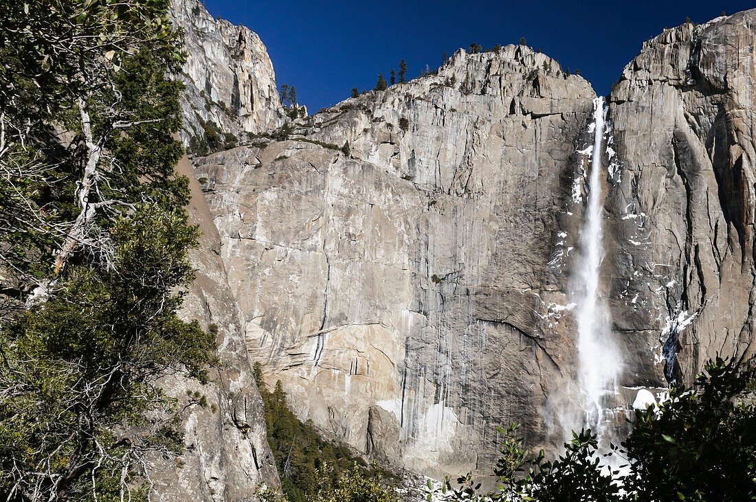 Yosemite upper falls