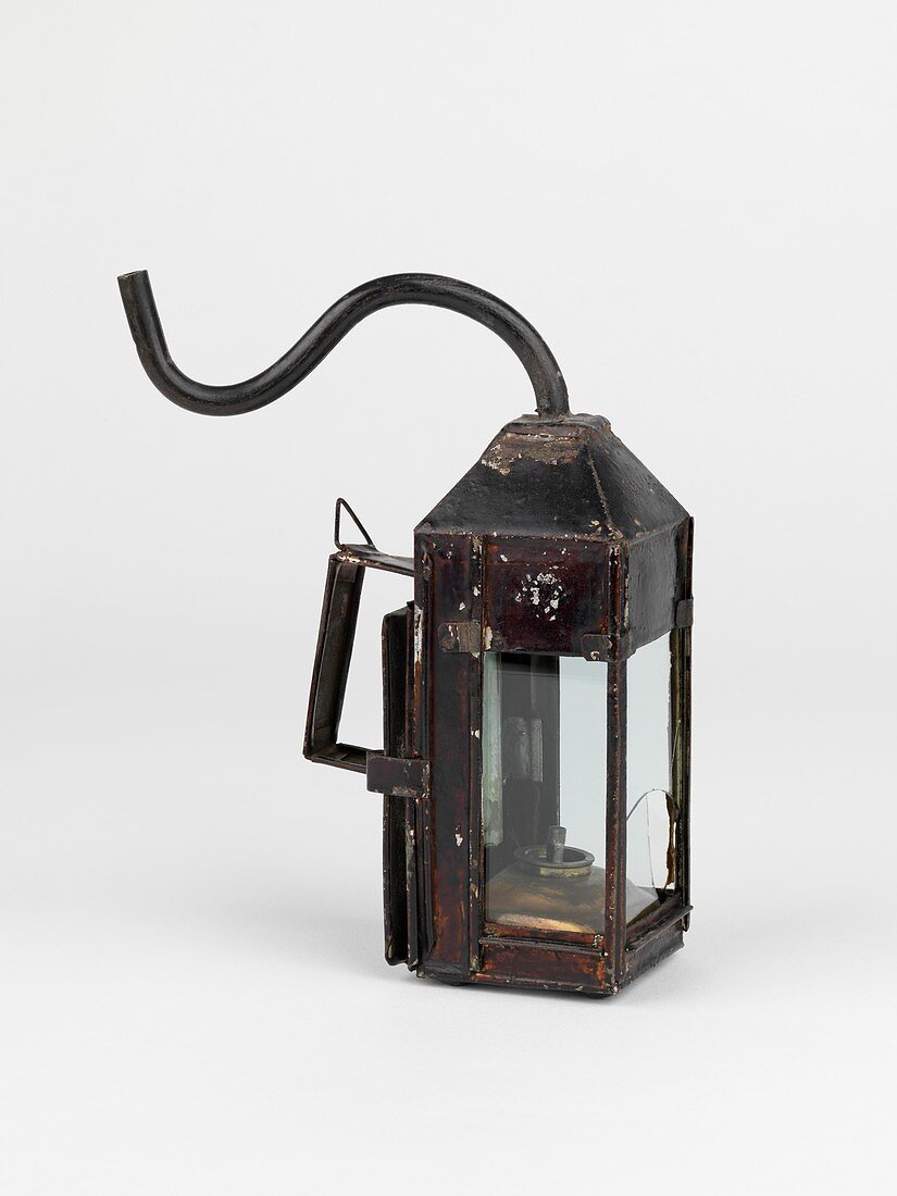 Davy miners' lamp