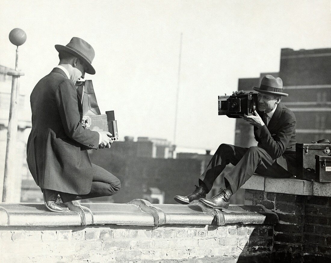 Handheld photography,early 20th century