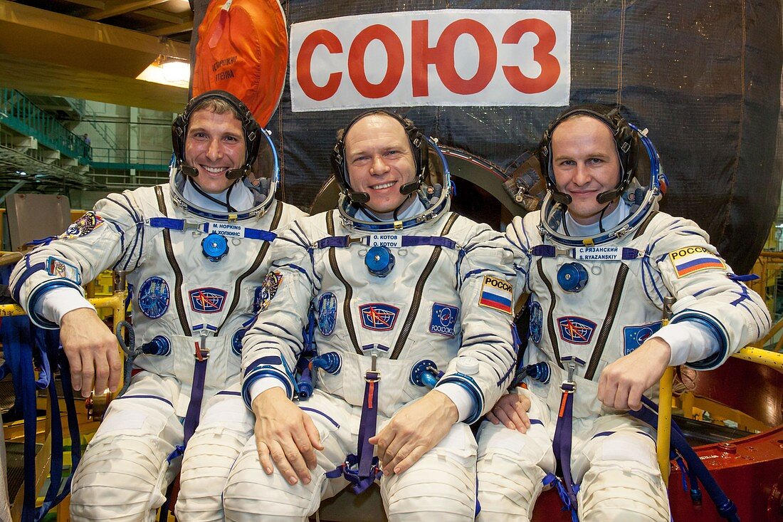 ISS expedition 37 and 38 crew training