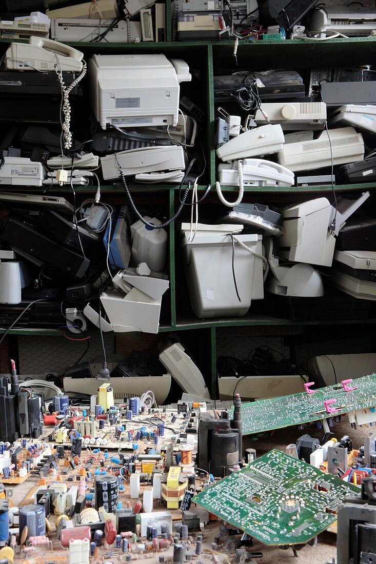 Electronic waste recycling