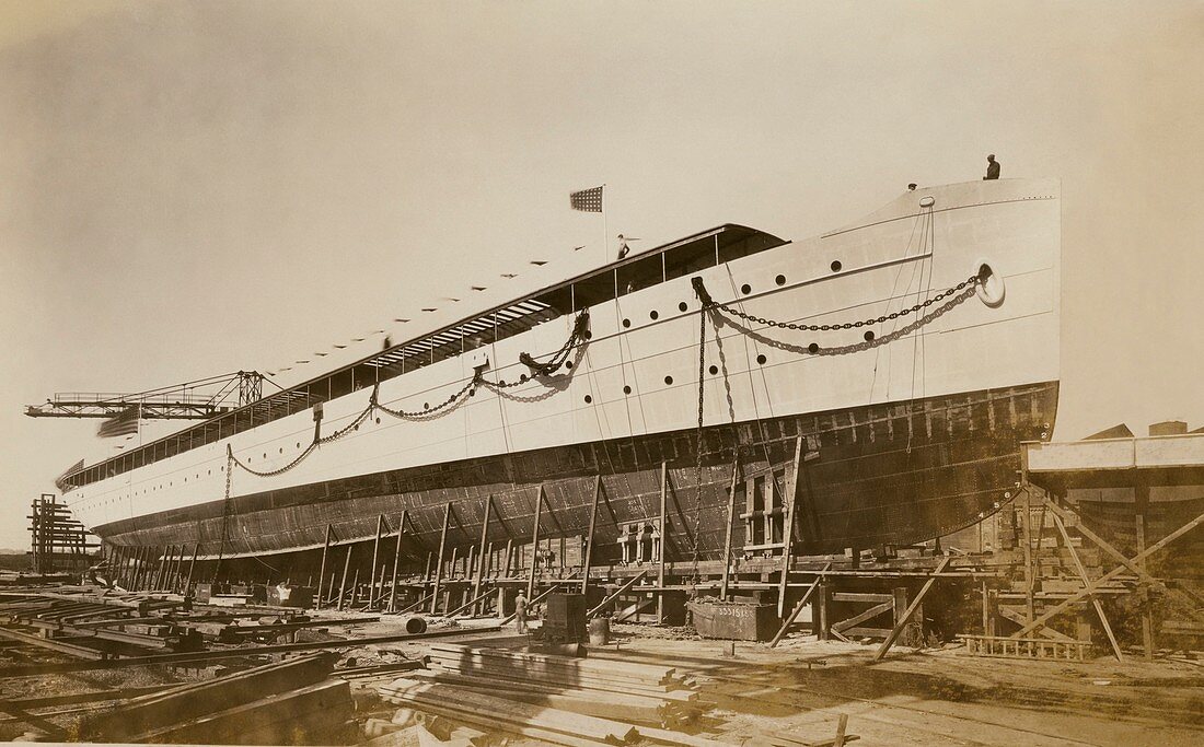 Savarona yacht in shipyard,1927