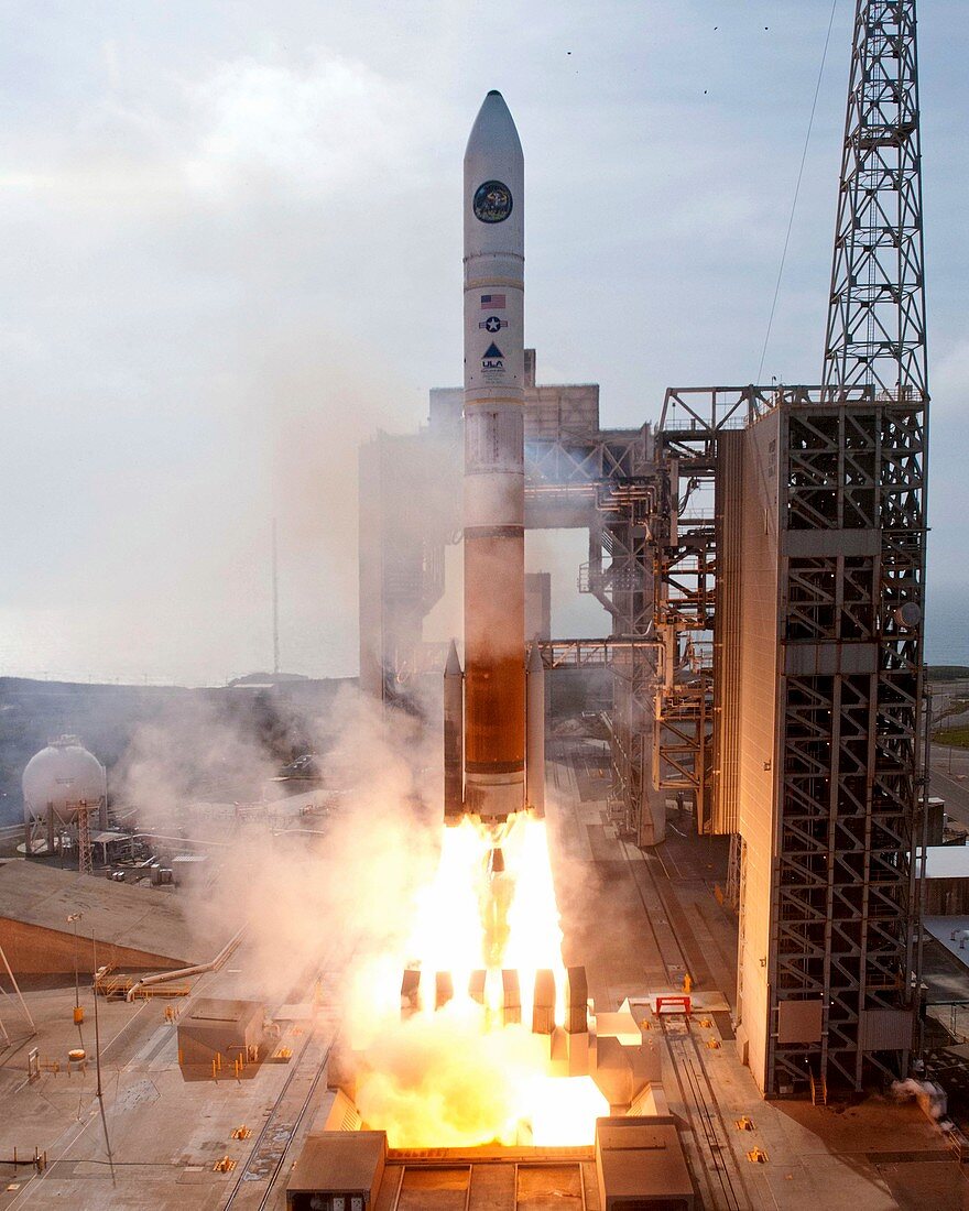 Delta IV rocket launch