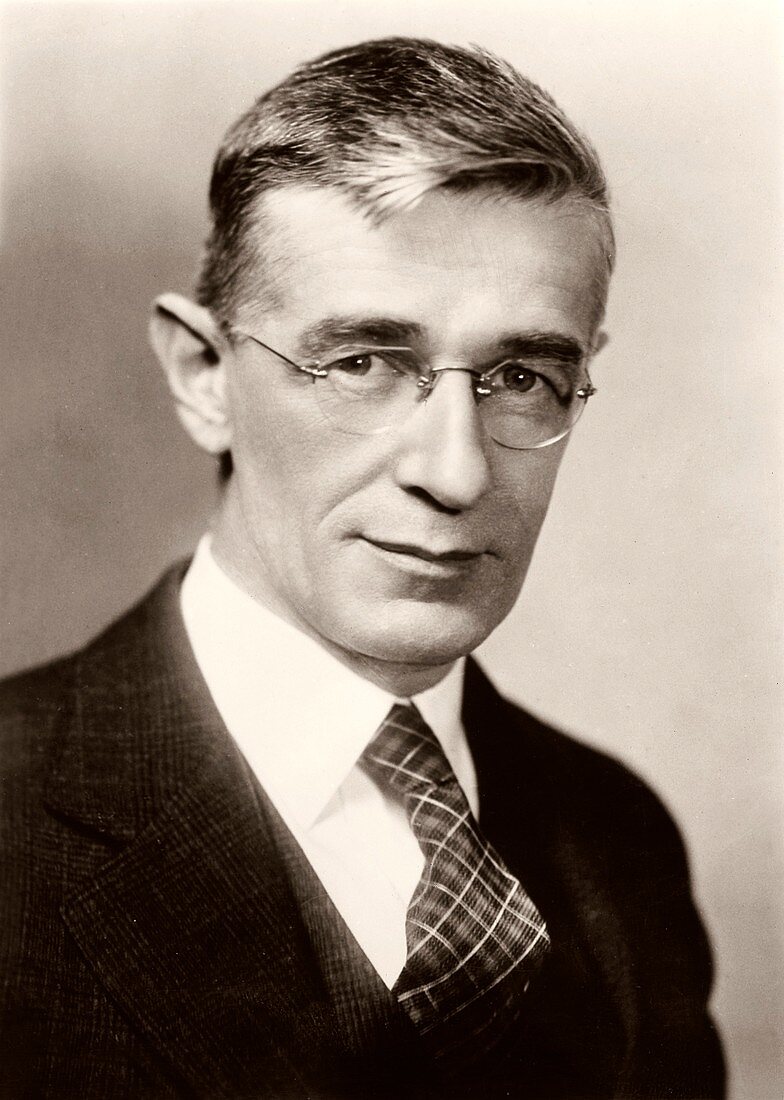 Vannevar Bush,US electrical engineer