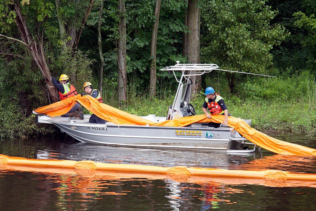 Oil spill cleanup