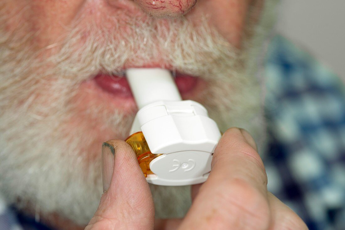 Inhaler for treating lung disease