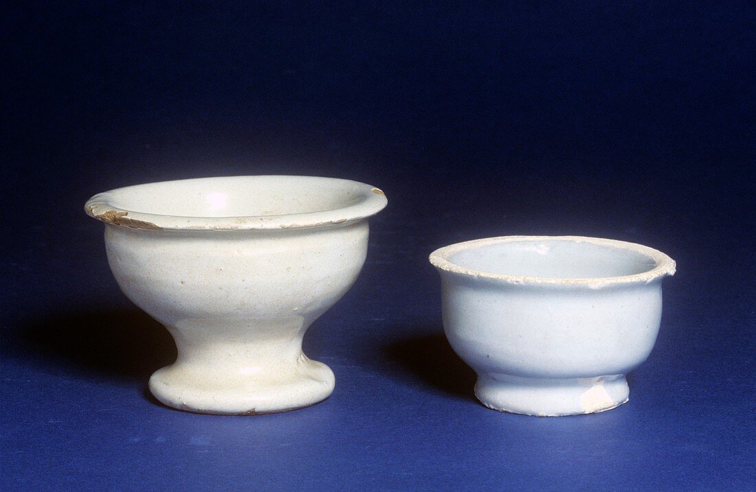 Ointment pots,late 17th century