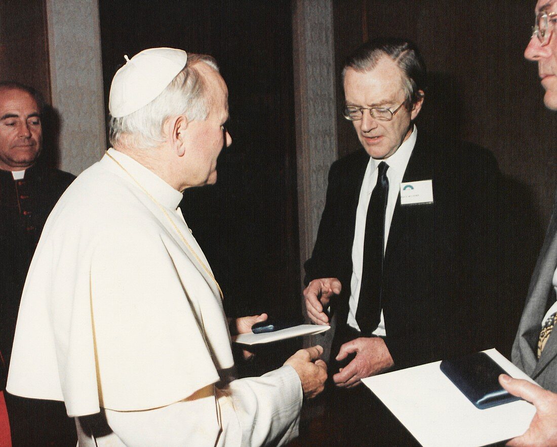 The Pope and Maurice Wilkins,1980