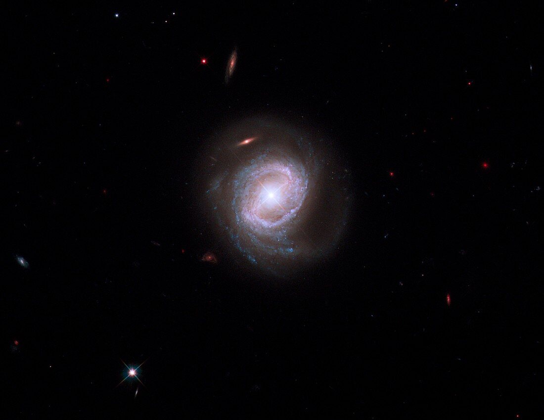 Active galaxy Markarian 817,HST image
