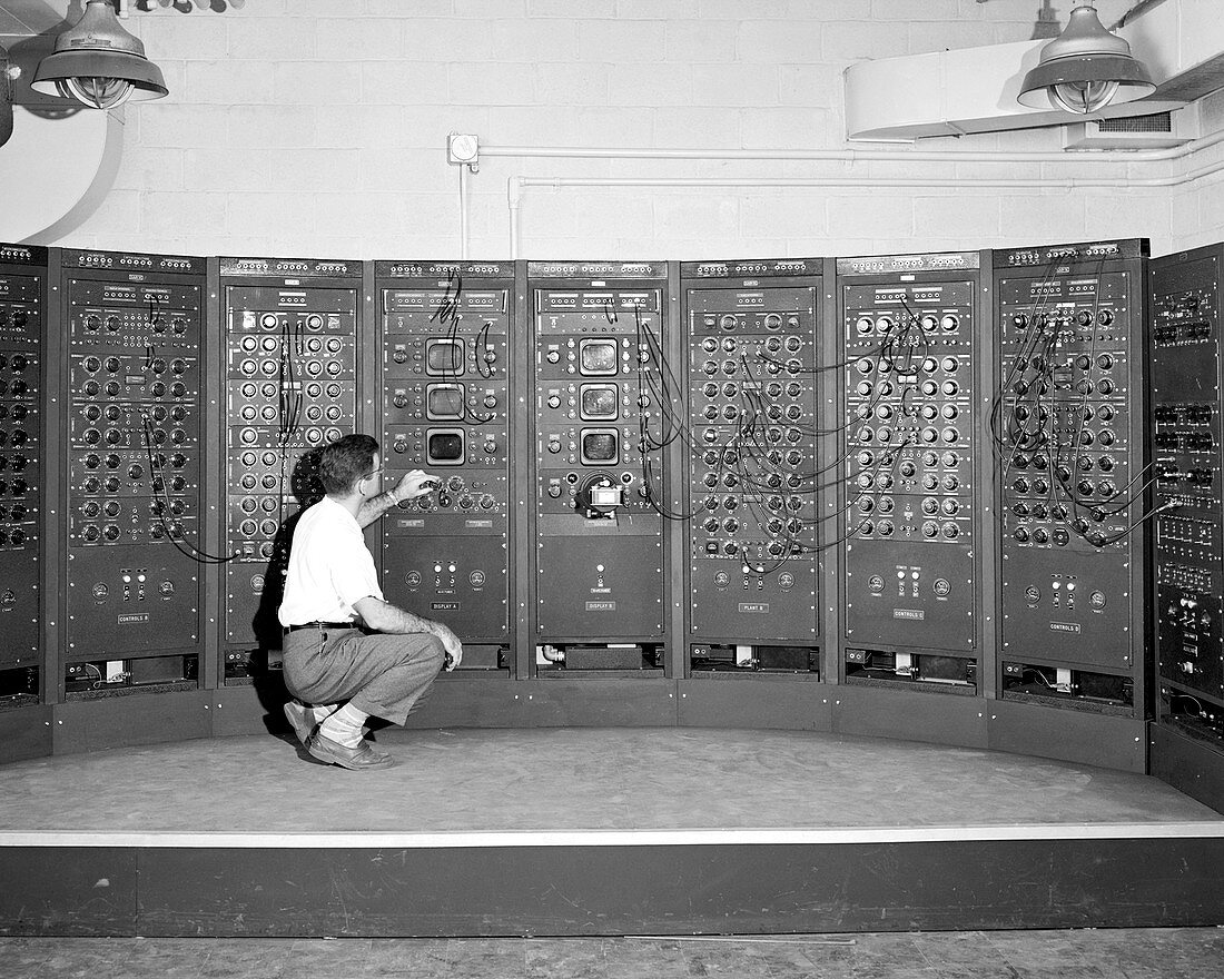 Analogue computer,1949