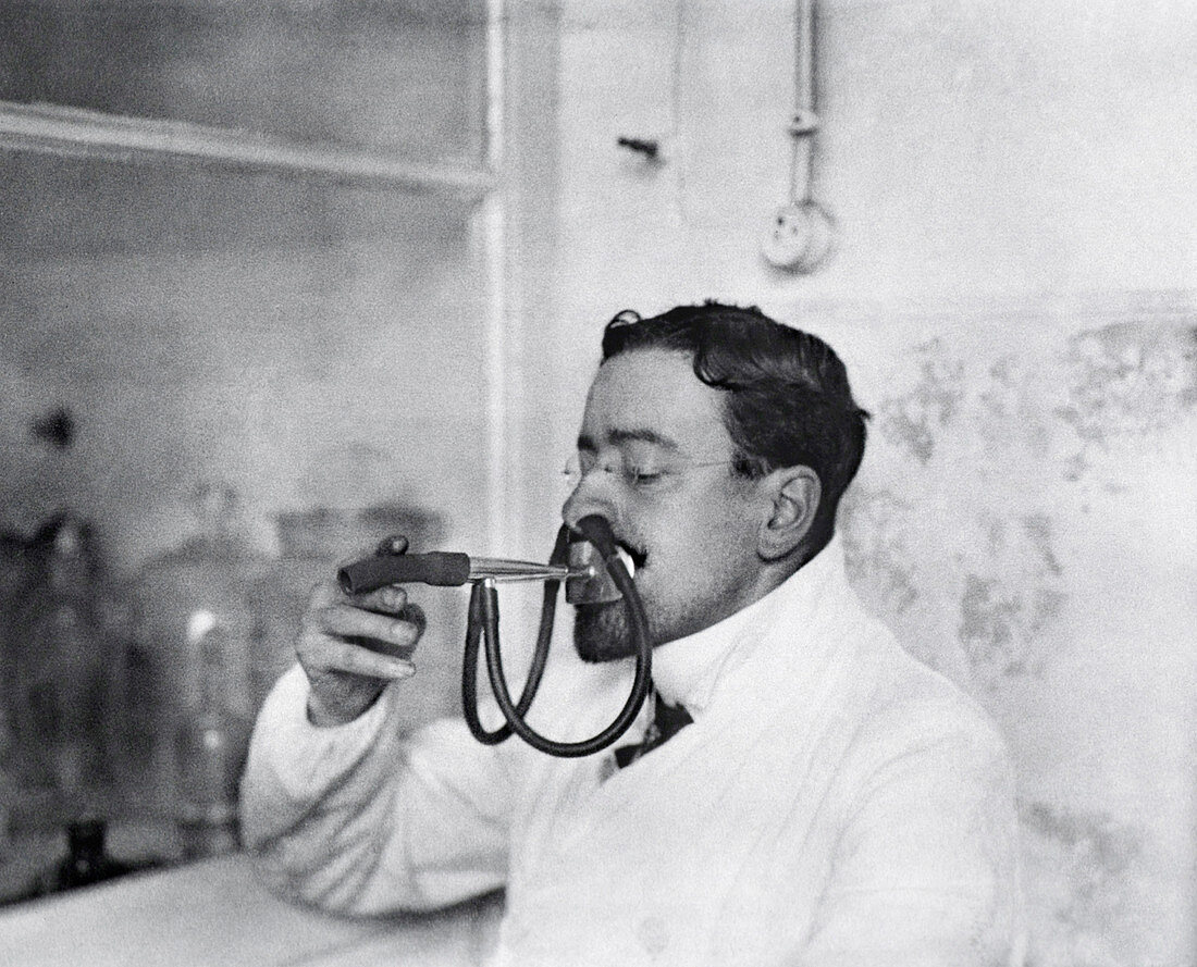 Respiratory physiology research,1910s