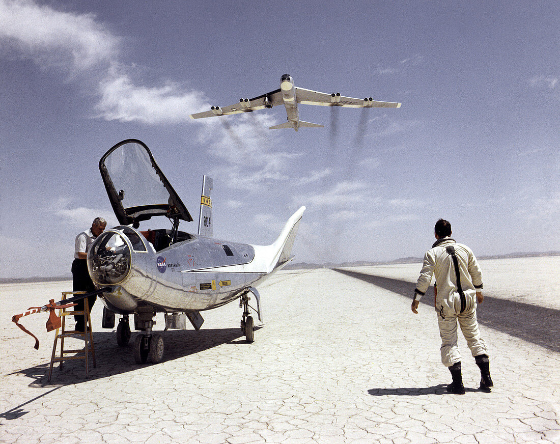 Northrop HL-10 and B-52 aircraft,1969