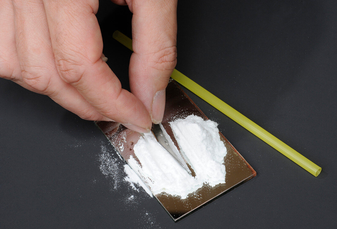 Cutting up cocaine