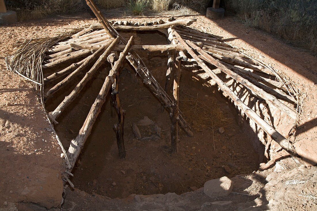 Anasazi pit house,12th century
