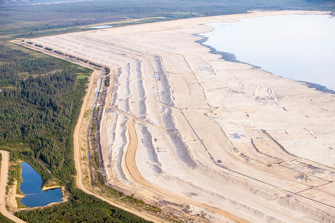Tailings pond at Syncrude mine,Canada