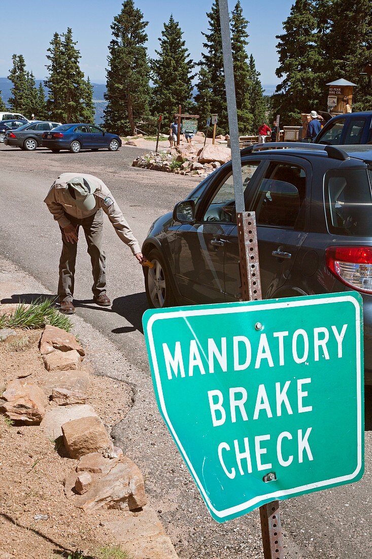 Vehicle brakes check,USA