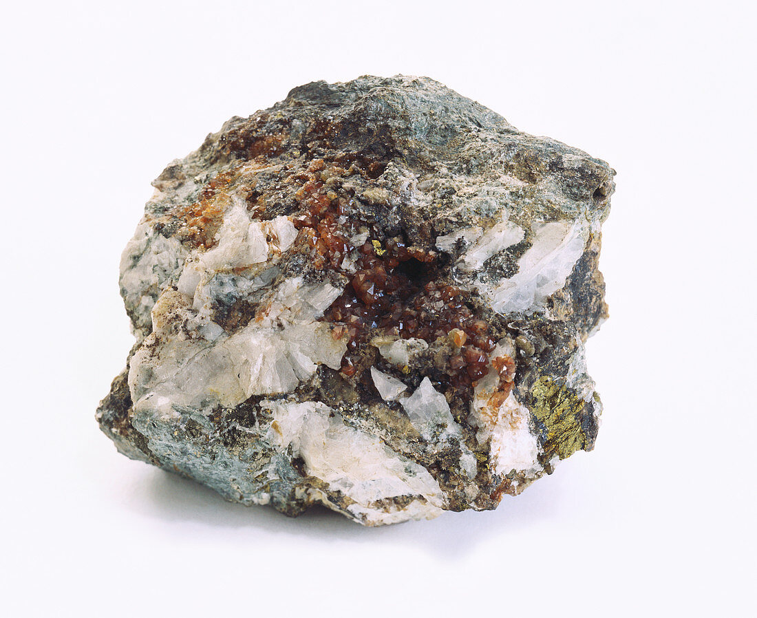Childrenite crystal in quartz