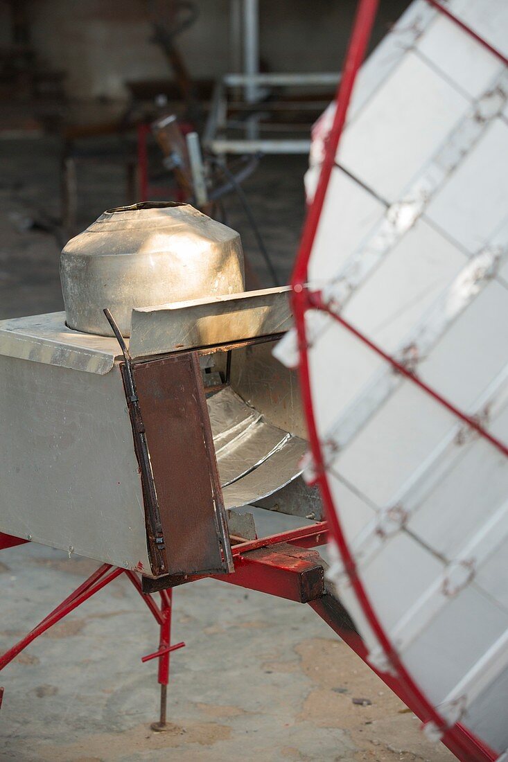 Solar cookers at the Barefoot College