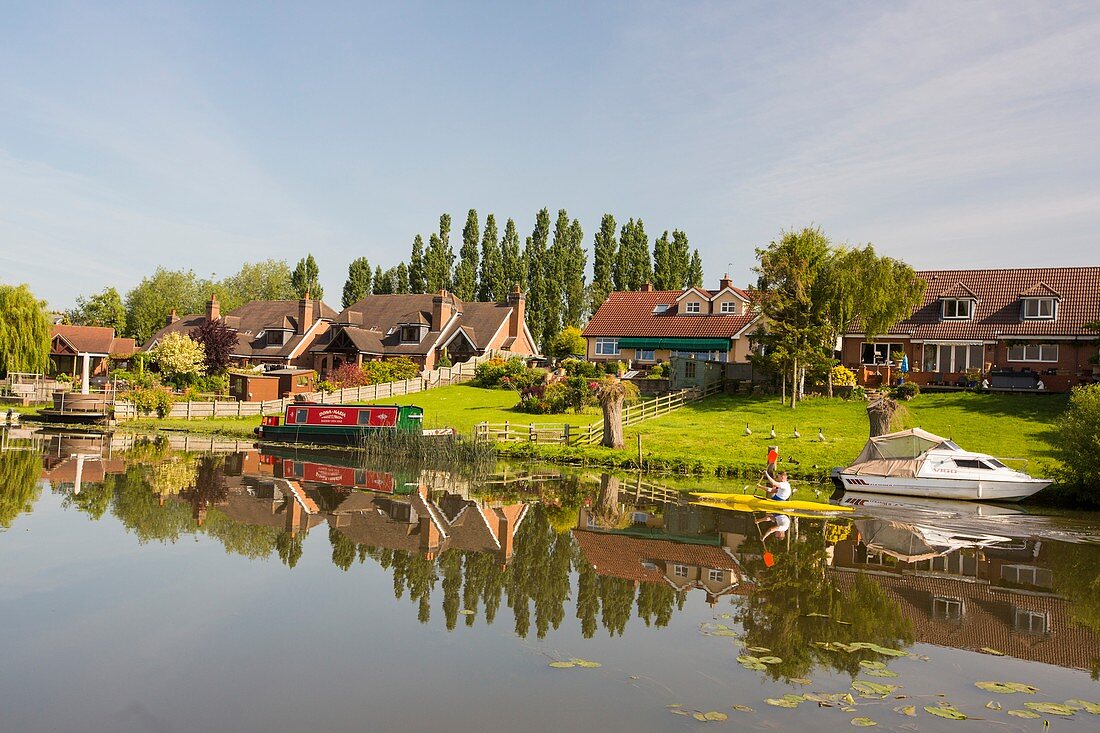 Water front houses in Barrow upon Soar