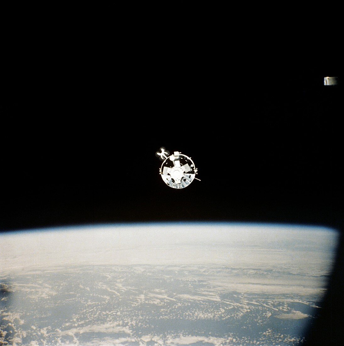 Apollo CSM-111,astronaut photograph