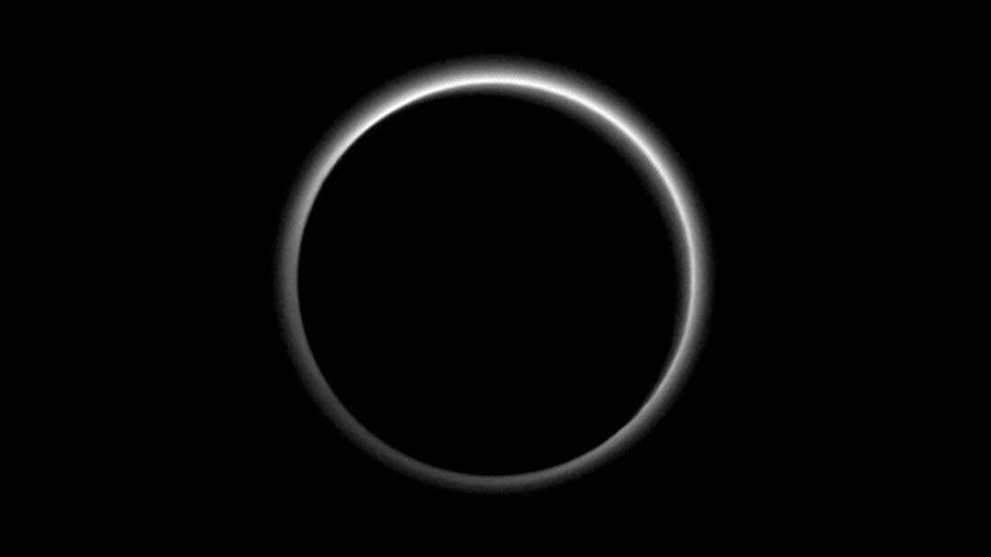 Haze around Pluto,New Horizons image