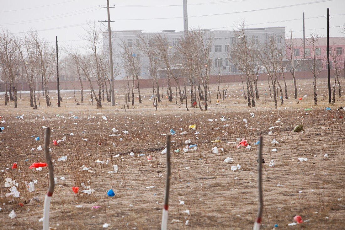 Drought and plastic rubbish,China