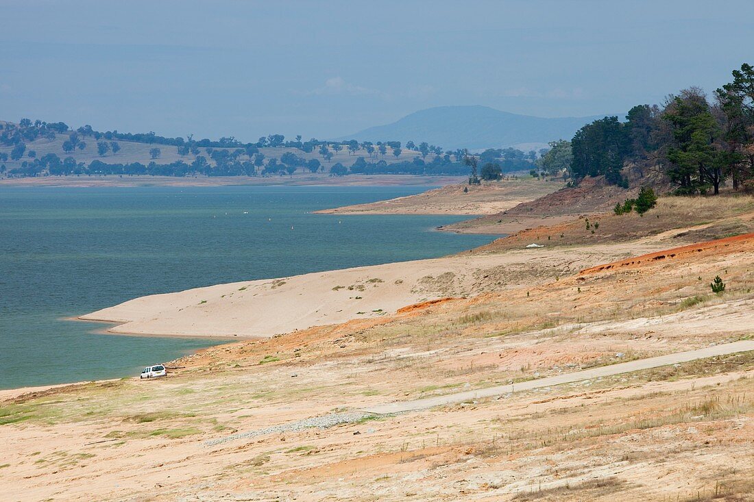 Lake Hume in drought,Australia