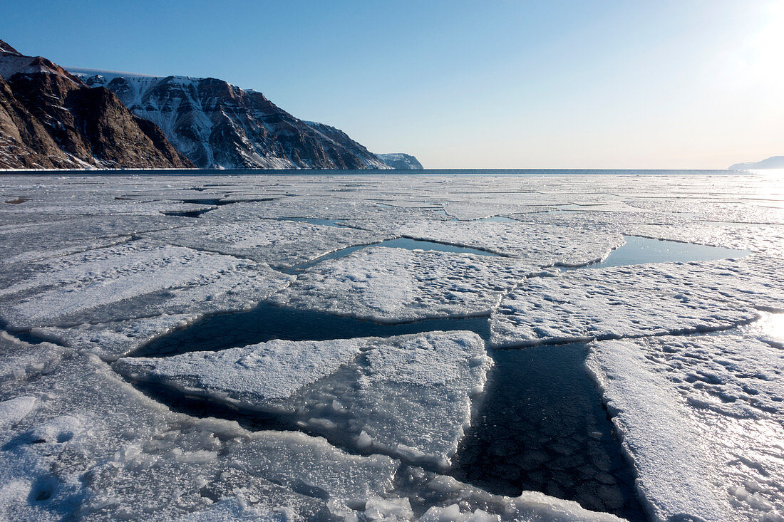 Arctic sea ice breaking up