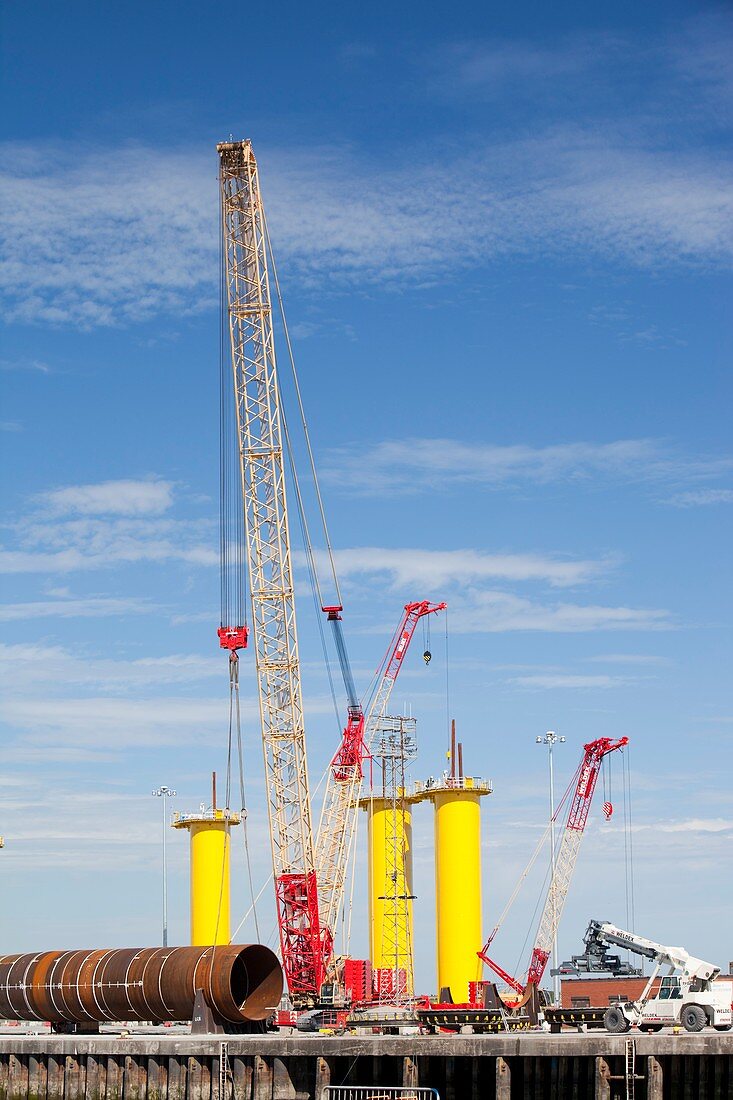 Offshore wind farm foundations