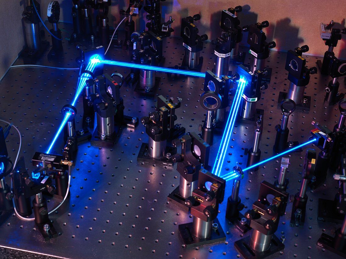Ytterbium optical clock laser