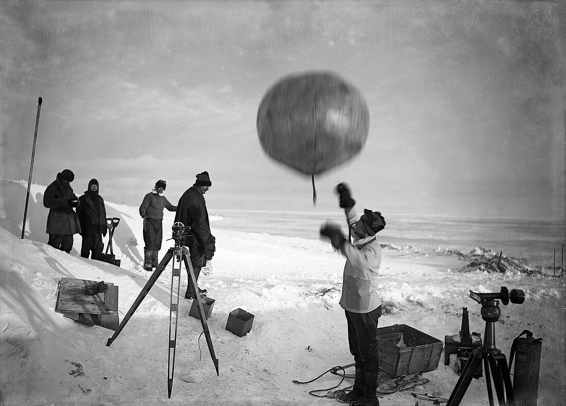 Antarctic weather balloon research,1912