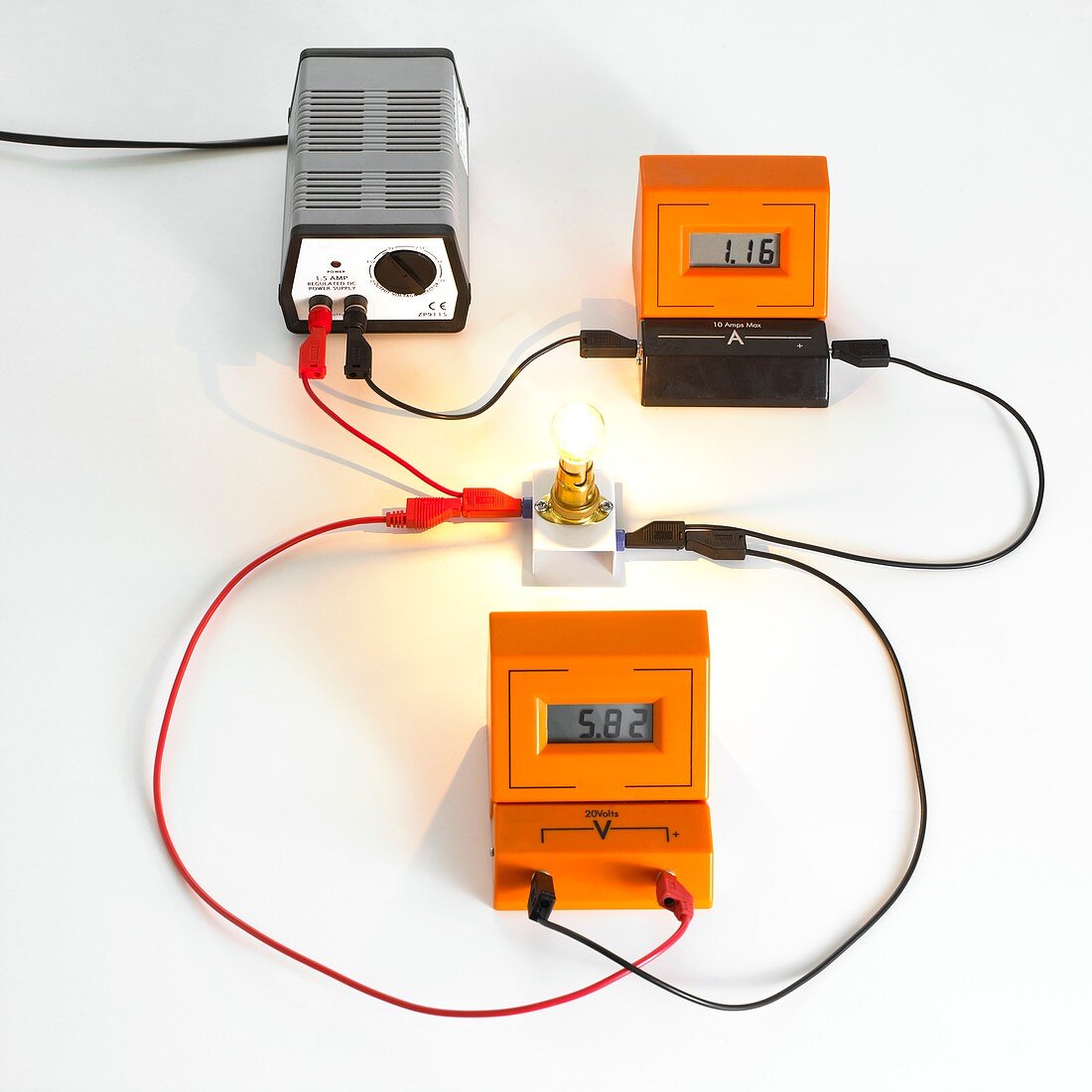 Simple light bulb circuit