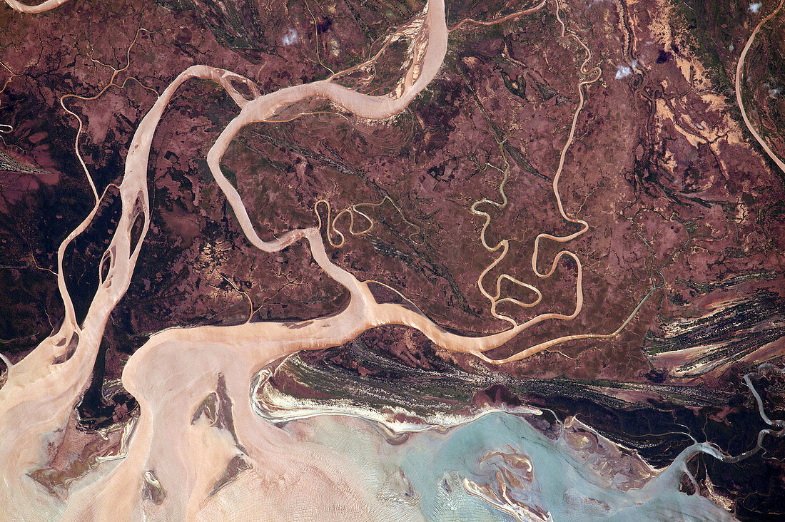 Tsiribihna River,Madagascar,ISS image