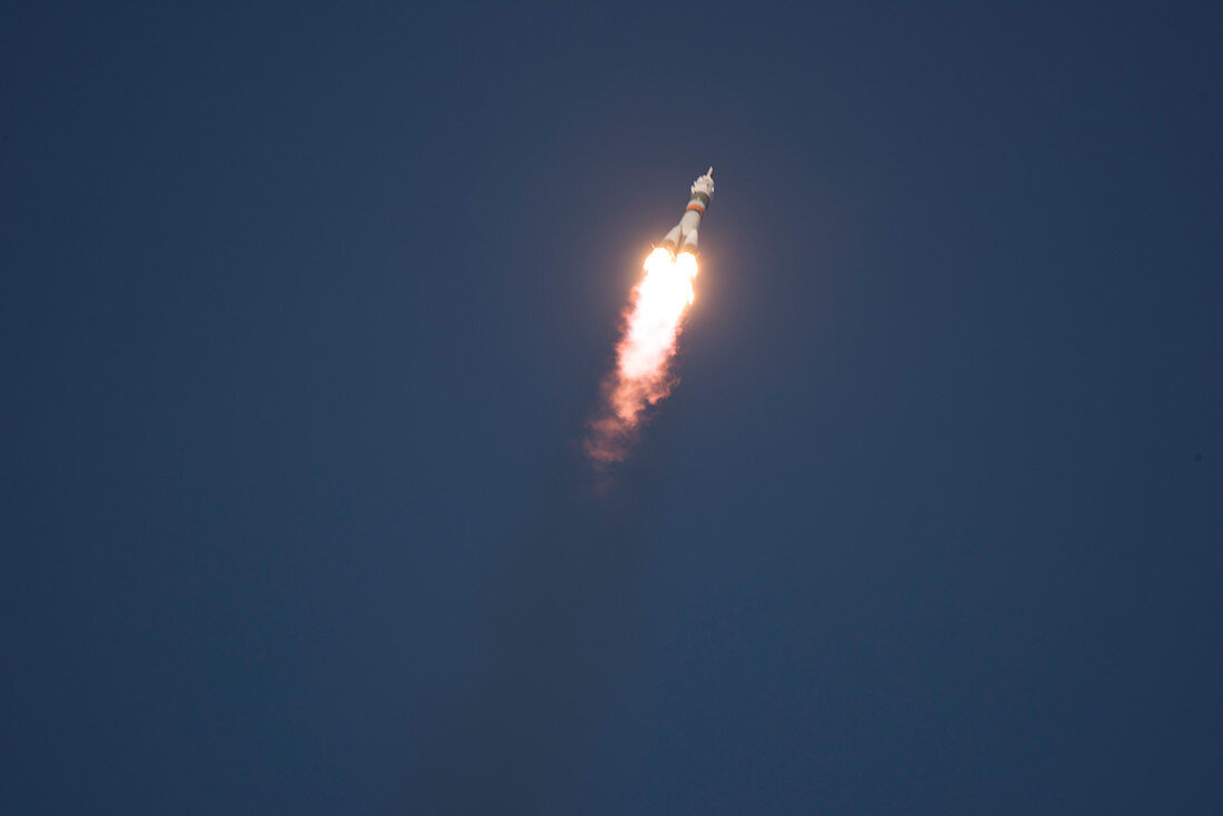 ISS Expedition 46 launching