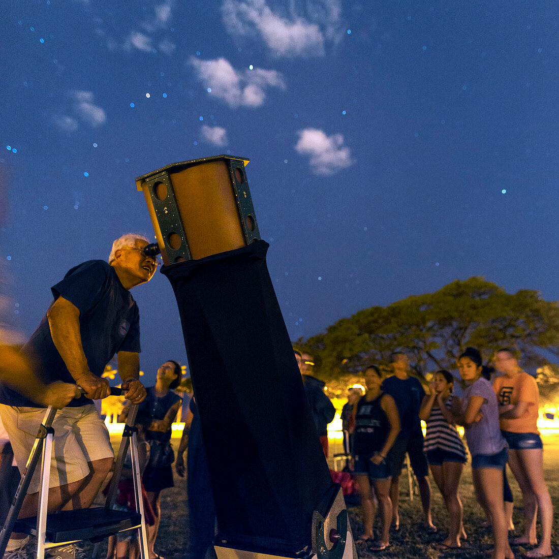 Public stargazing,Honolulu,Hawaii