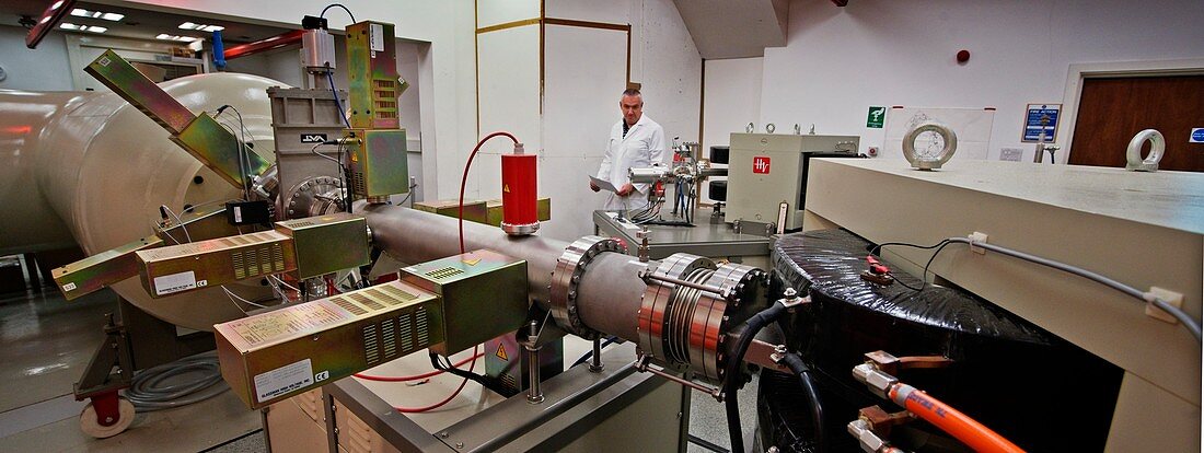 Radiocarbon mass spectrometer (AMS)