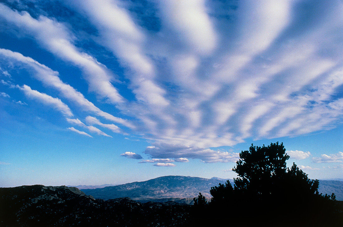 Banded stratocumulus clouds over mountains