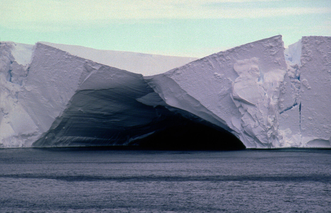 Caves in the Ross Ice Shelf,Antartica