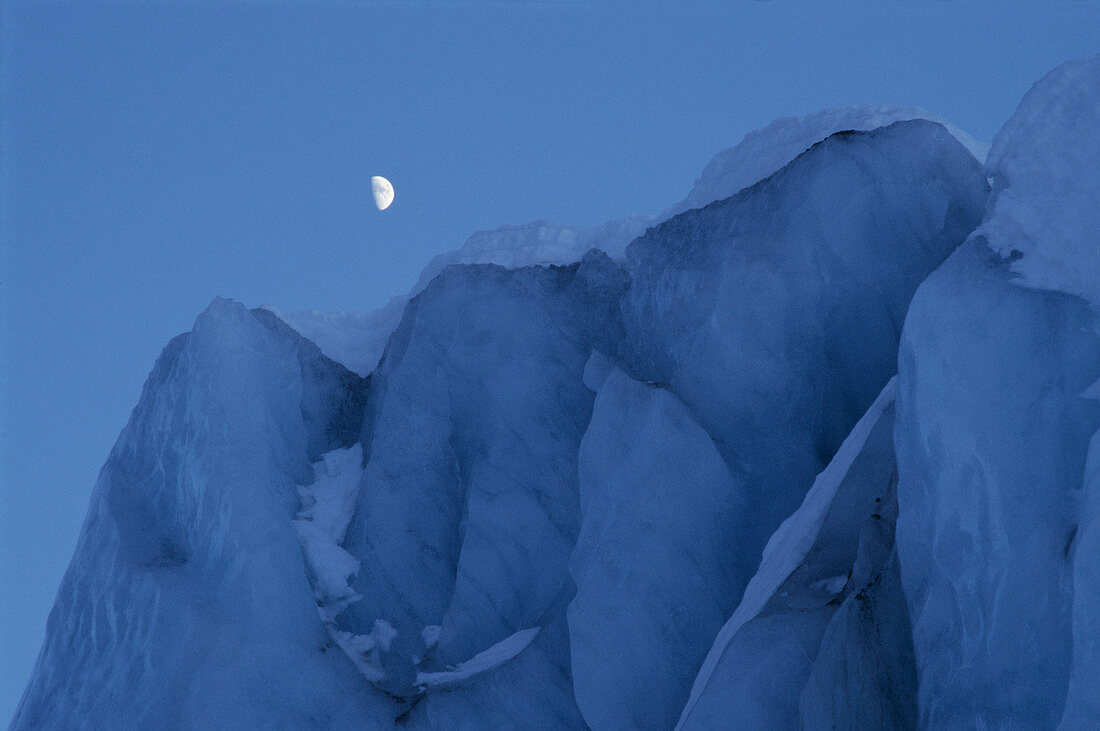 Glacial ice cliff