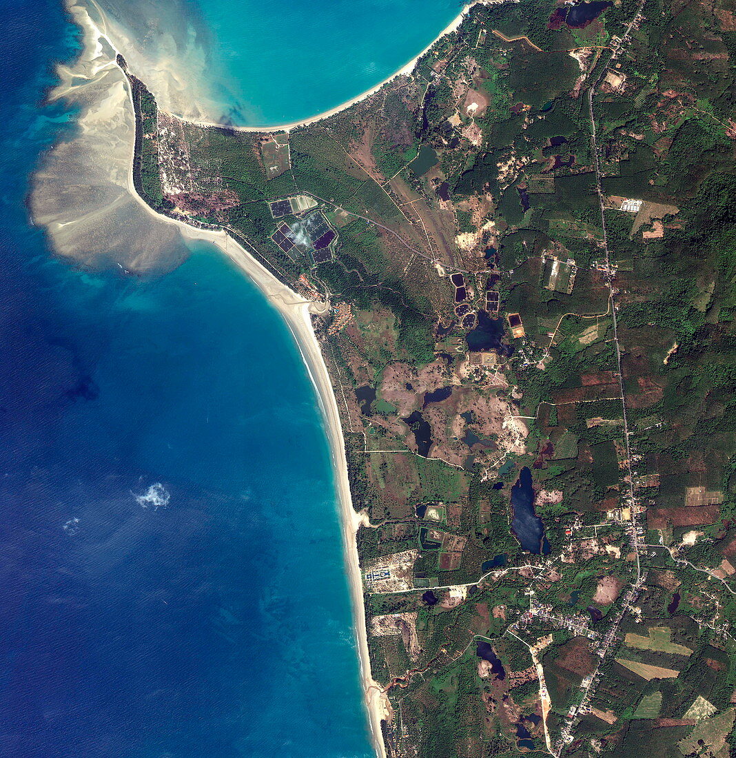 Thai coastline before 2004 tsunami