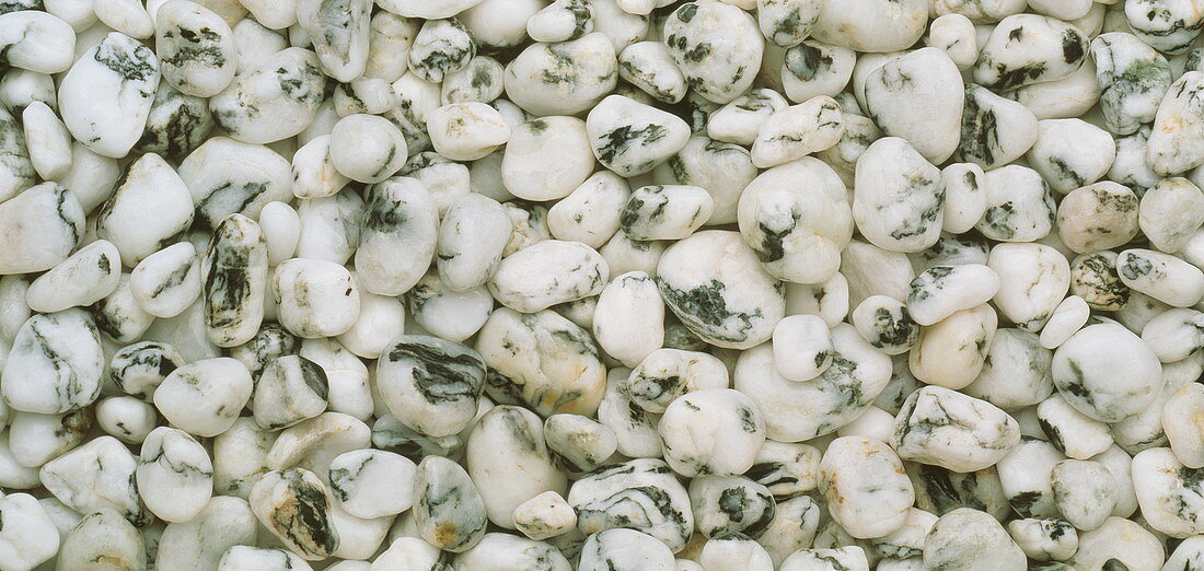 Quartz pebbles