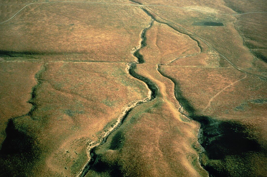 Aerial photo of S.West across San Andreas fault