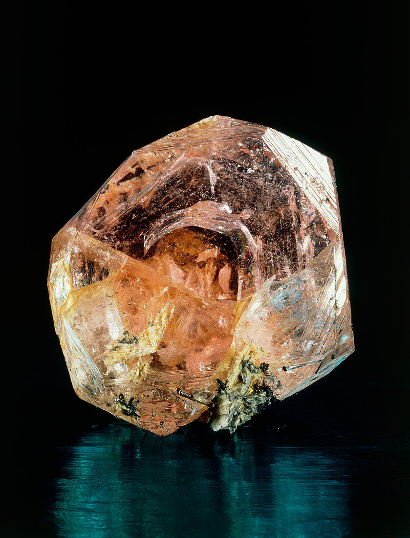 Crystal of morganite