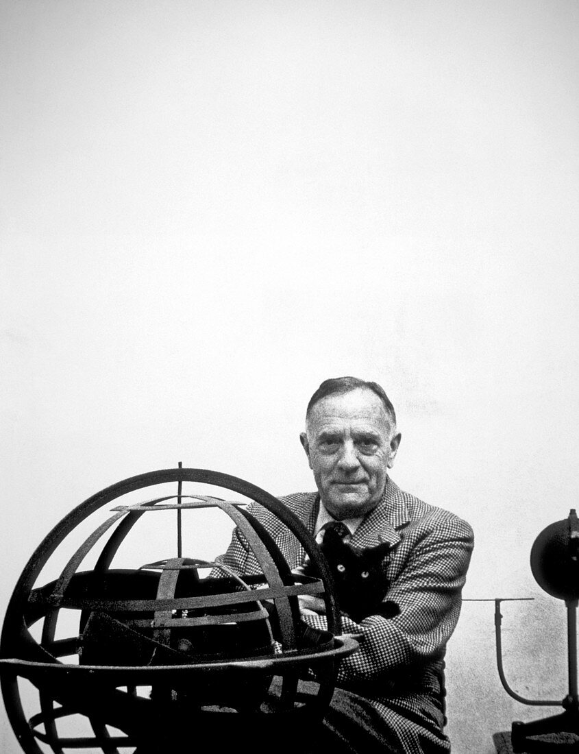 Edwin Powell Hubble,astronomer