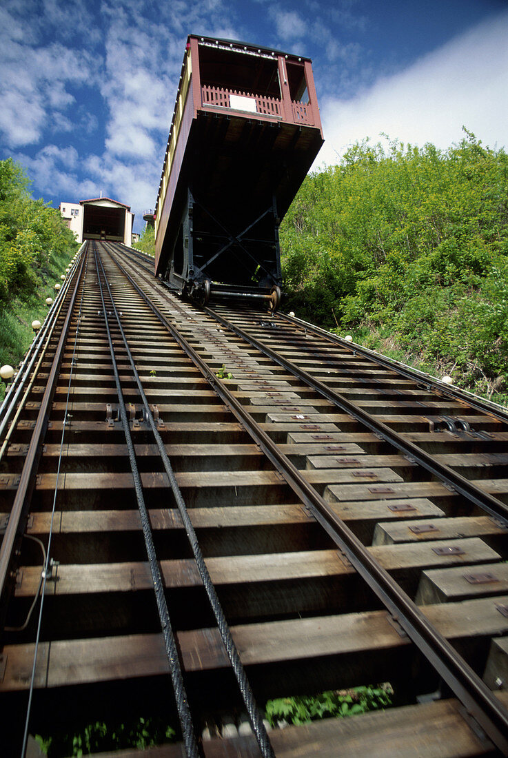 The steepest inclined plane cable car