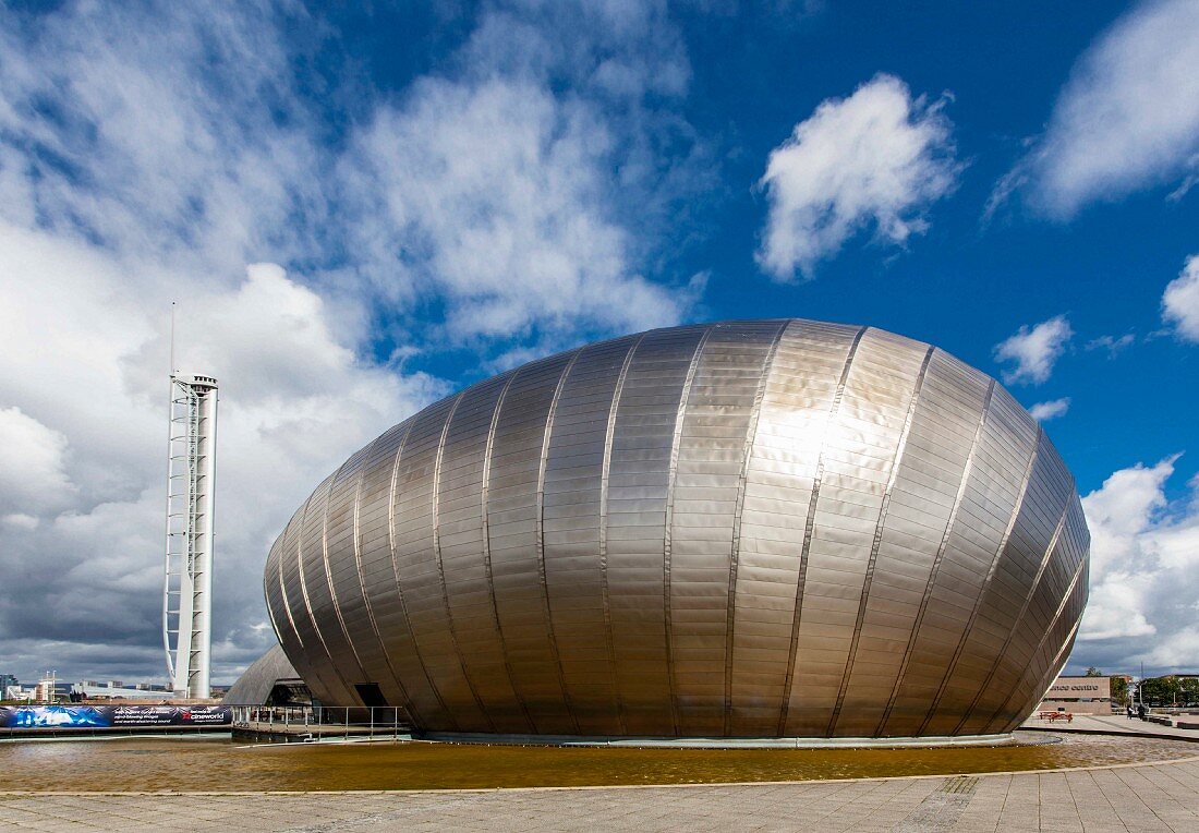 Glasgow Tower and Science Centre by the River Clyde in Scotland